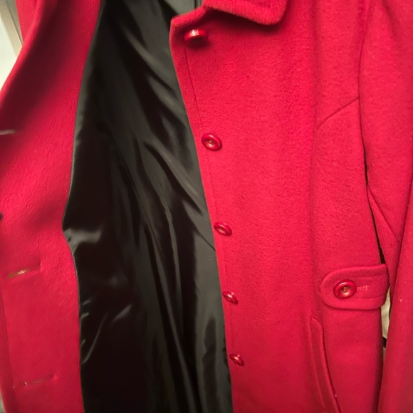 Red peacoat - Picture 2 of 7